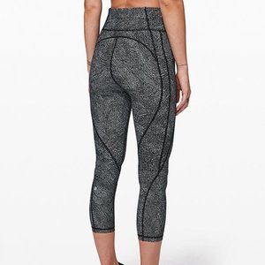 Lululemon Legging 6 Black Crop Polka Dots II Splatter White Tigh Stuff High Rise